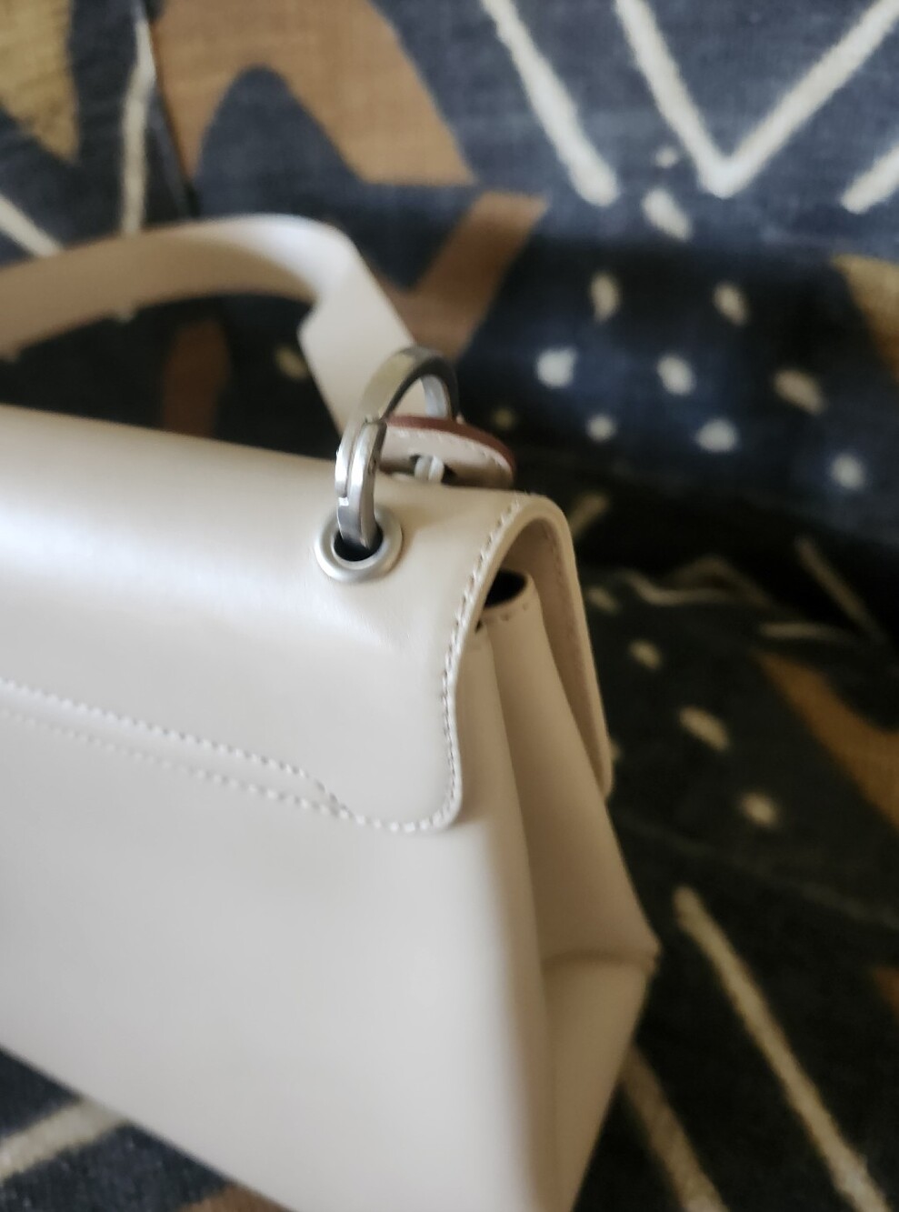 Sale​✨ Salvatore Ferragamo Cream Small Leather Flap Satchel ✨ - Picture 5 of 9
